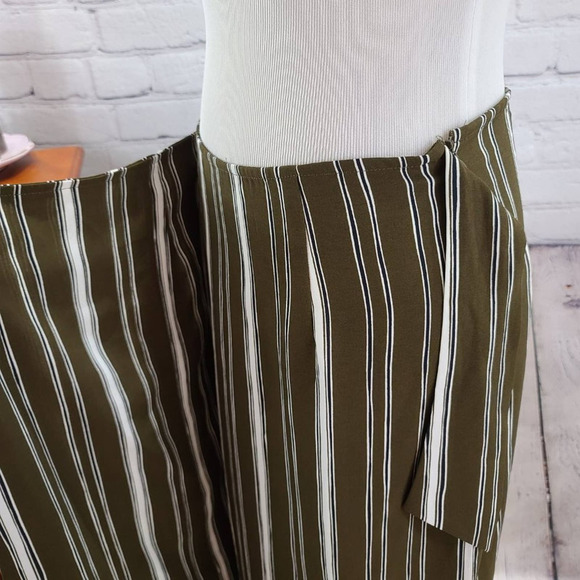 Evereve brown skirt with multi colored stripes - Picture 14 of 14